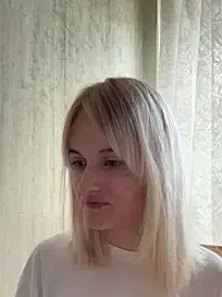 LizzaCrown  live sex cam