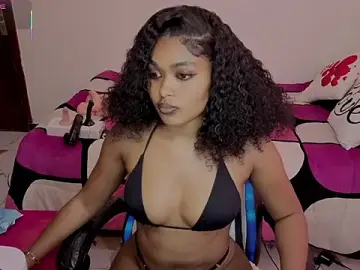 Pretty-shally  live sex cam