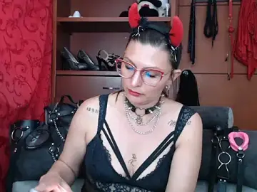 Sachaclinford  live sex cam