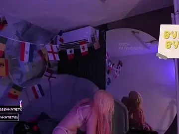 Katemoss70  live sex cam