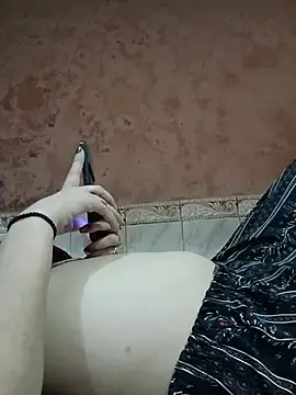 Missmahi1  live sex cam