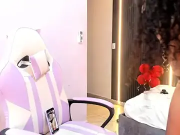 Aisha_moore  live sex cam