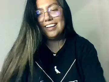 Miickinow  live sex cam