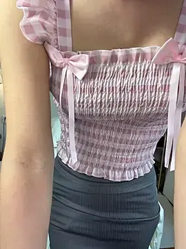 Nanako99  live sex cam