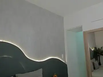 AriaLuxx  live sex cam