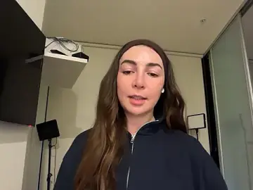 Cassieuncut  live sex cam