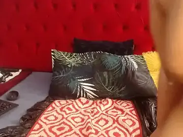 CurvyQueenx2  live sex cam