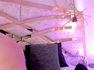 Hellen_Parrker  live sex cam