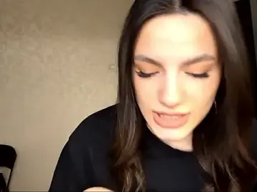 Kosandra_k  live sex cam