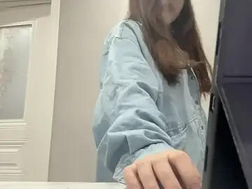 PaulinaBunyea  live sex cam