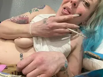 Ooops_itsKelsii  live sex cam
