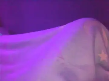 Sarahkat86  live sex cam