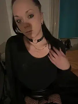 Makyna93  live sex cam