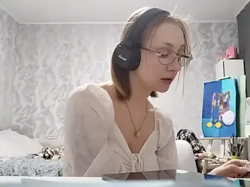 MyungWormington  live sex cam