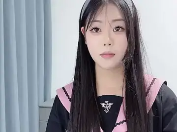 Smalldaisy  live sex cam