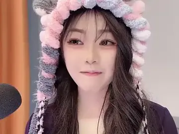 Smalldaisy  live sex cam