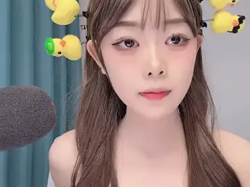 Smalldaisy  live sex cam