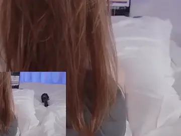 Yukii-chan  live sex cam