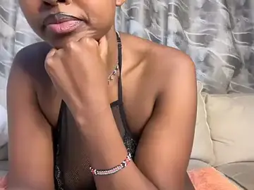 Chocolate_queen2  live sex cam