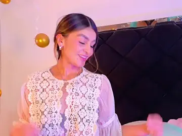 Holly_Brensonexx_  live sex cam