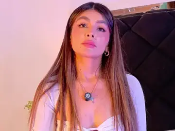 Holly_Brensonexx_  live sex cam