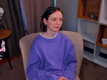 JulieChesnut  live sex cam