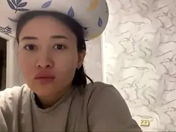 YourMiIa  live sex cam