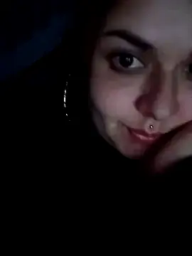 Andreahot34  live sex cam