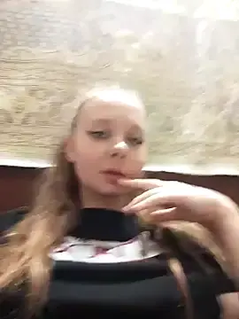 Ekaterina27  live sex cam