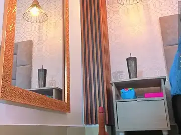 Elahia_olsen  live sex cam
