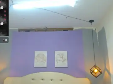 Kathiasaints  live sex cam