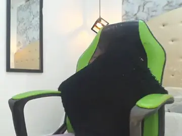 Kathiasaints  live sex cam