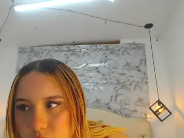 Kathiasaints  live sex cam