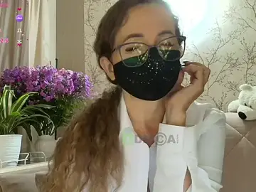 MilfeaN  live sex cam