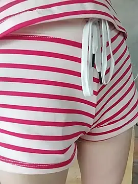 MiuMiu-Babyy  live sex cam