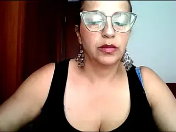RossanaLionheart  live sex cam