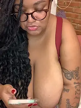 SweetLizzyBBW  live sex cam