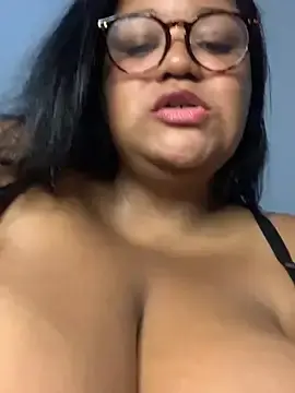 SweetLizzyBBW  live sex cam