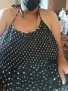 TamilAmmu89  live sex cam