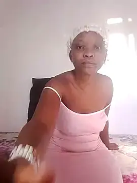 Slendablack28  live sex cam