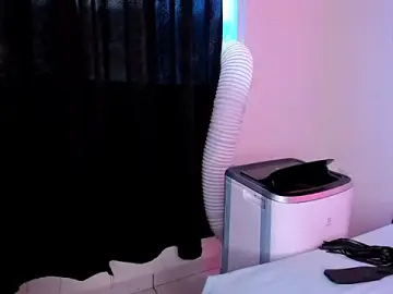 Emi-Moura  live sex cam