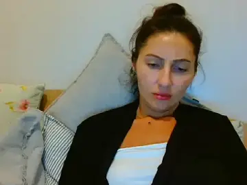 Irina9793  live sex cam