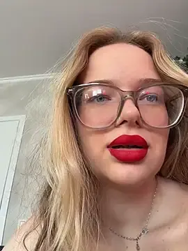 Queen_Lynn  live sex cam
