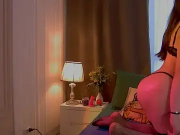 Suzaneey  live sex cam