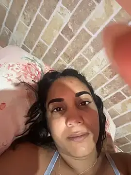 Vitoriasbg  live sex cam