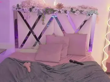 ZURY_TAY  live sex cam