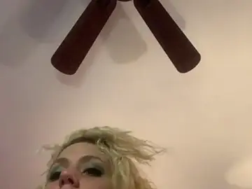 Highitsmaryjane  live sex cam