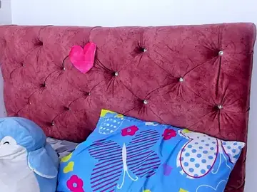 Skyhotgirll  live sex cam