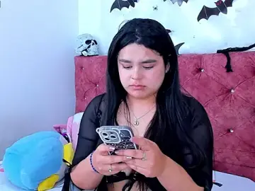 Skyhotgirll  live sex cam