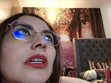 Sofia23dirty  live sex cam